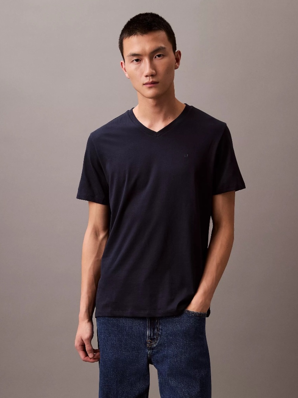 Calvin Klein Men's Dark Blue V-Neck Smooth Cotton NWT